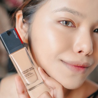 แท้ทั้งร้าน !! แบ่งขายรุ่นออร่า SHISEIDO SYNCHRO SKIN RADIANT LIFTING FOUNDATION