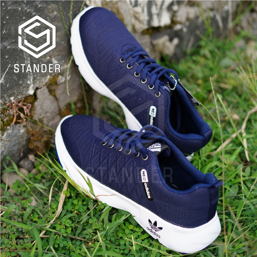 รองเท้าผ้าใบผู้ชายและผู้หญิงรองเท้ากีฬา adidas neo school รองเท้าผ้าใบ รองเท้าผ้าใบแฟชั่น รองเท้ายิม