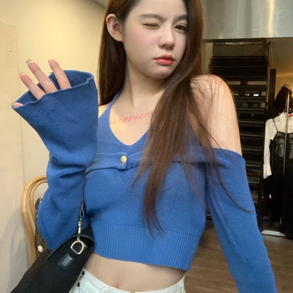 Cherry พร้อมส่ง เสื้อปาดไหล่ สไตล์เกาหลี เสื้อเปิดไหล่ สม็อกไขว้หน้า งานสวยผ้า เนื้อผ้าดียืดได้ ใส่แมทช์ได้หลายลุค