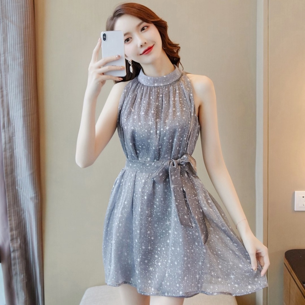 FC พร้อมส่ง ชุดเดรสสั้นน่ารักๆ ทรงคอสูงแขนกุด ผ้าแก้วแต่งกลิตเตอร์ ใส่ออกงานได้ 3 สี