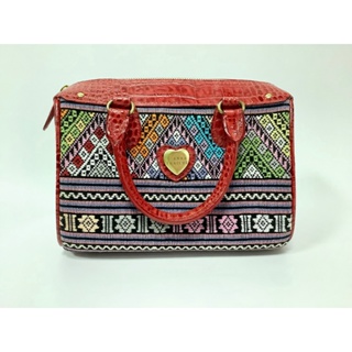 WelcomeWinter กระเป๋าหนังแท้ผสมผ้าไทย รุ่น Mini Red Size 23 x 17 x 12 cm.