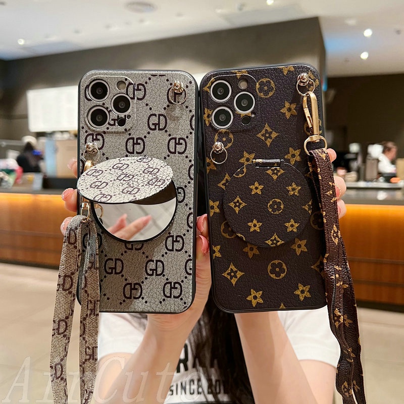 เคส Realme Note 50 13 13+ 13Pro+ 12 12X 12+ 12Pro+ 11 11X 10 9 8 5 5i Pro Pro+ Plus 4G 5G C75 C67 C65 C63 C61 C55 C53 C51 C35 C33 C30 C30S C25Y C21 C21Y C17 C11 2021 Narzo 50i 50A Prime 4G 5G Fashion Bag Brand Soft Case With Mirror Stand And Lanyard