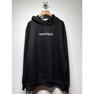 BALENCIAGA BLACK SYMBOLIC b@lenci@9a LOGO HOODIE เสื้อฮู้ดดี้ กันหนาวแขนยาว แบรนด์บาลองเซียก้า สกรีนตัวหนังสือสัญลักษณ์