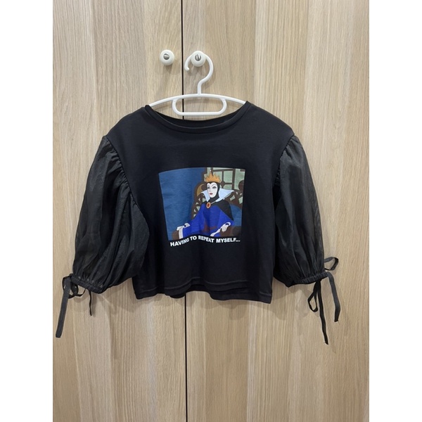 เสื้อ POMELO X DISNEY VILLAIN EVIL QUEEN (USED LIKE NEW)