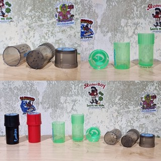 [1002] กระบอกพลาสติก grinder บดพร้อมเก็บ ทรงสูง 4x9cm มีตัวล็อคกันฝาหลุด