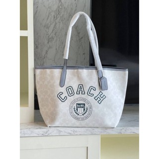 📮@2,190.-🔥🔥PRO SUPER ULTRA ลด 9 %+🛒ส่งฟรี EMS 🛒💯COACH City Tote In Signature Canvas With Varsity Motif