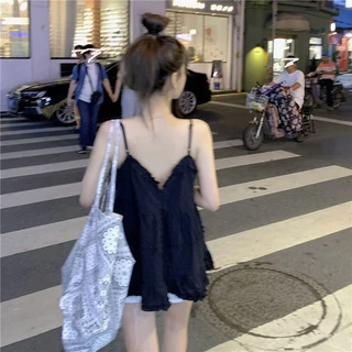 ใหม่พร้อมส่ง เสื้อสายเดี่ยวผ้บาง มี 2สีไห้เลือก เสื้อสายเดี่ยวเเนวสตรีท ใส่เเมทซ์ง่ายมาก กำลังฮิต เสื้อวินเทจ