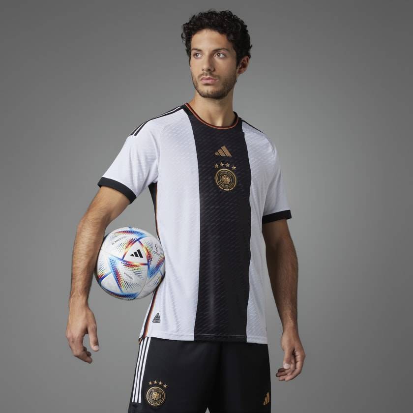 เสื้อแข่งฟุตบอลชายชุดเหย้า Adidas GERMANY 22 Home Player ของแท้100%