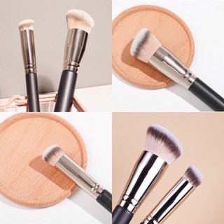 B-09🌟Foundation Brush แปรงรองพื้น ลงคอนซีลเลอร์ ขนแน่นนุ่ม เกลี่ยง่าย ไม่กินรองพื้น ไม่บาดหน้า เฉดดิ้ง