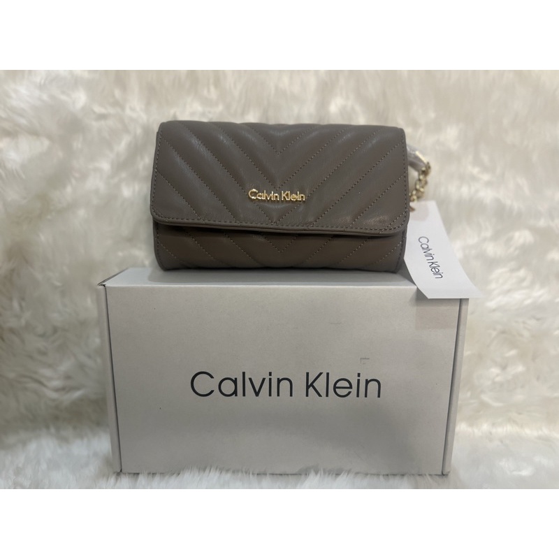 กระเป๋าแบรนด์Calvin Klein