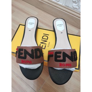 Fendi Roma side sandal size 41