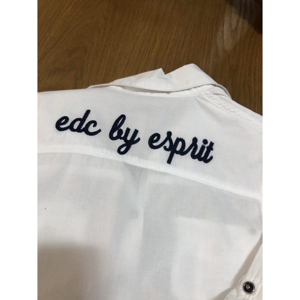 เสื้อเชิ้ตสีขาว edc by esprit ไซต์ M แบบใส่สบาย ใส่ได้ทุกโอกาส