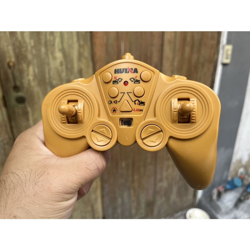 รีโมทรถแม็คโครHuina1535 2.4GHz 15CH ของเดิมของใหม่สามารถใช้ด้วยกันได้เลย