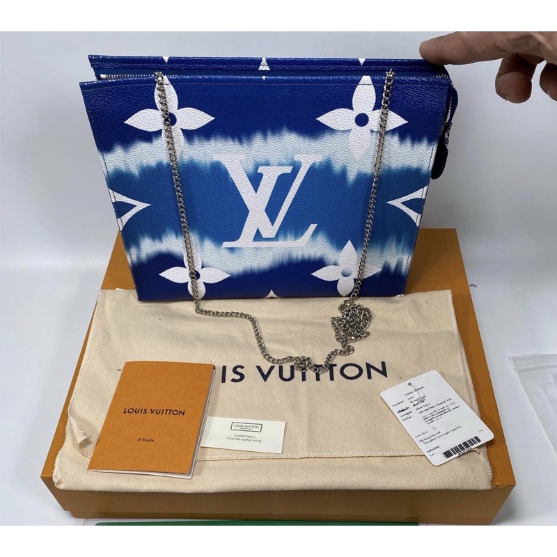 lv escale toiletry