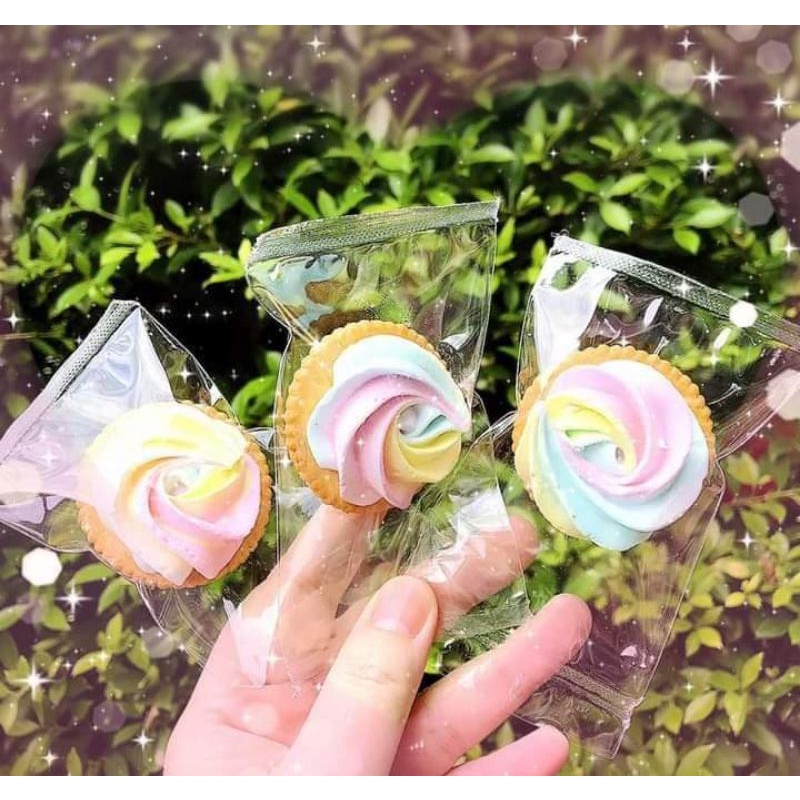 เมอแรงค์แครกเกอร์ “คละรสชาติ” (แบบแพ็คแยกชิ้น) *ชุด 50 ชิ้น*