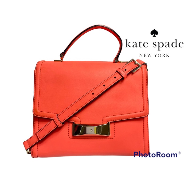 กระเป๋า kate Spade 10” สภาพสวย สีแจ่มๆ สายยาวสายแท้คู่ตัวค่ะ