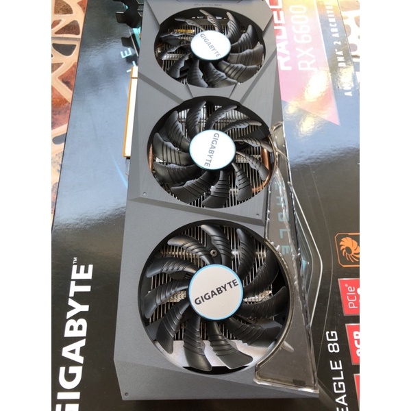 gig rx6600 8gb/gddr6 eagle 3 พัดลม มีกล่อง สภาพสวยมาก ไม่มีตำหนิ ปกติทุกอย่าง ประกัน jib 10/2024 ,ra