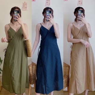 D052 : เดรสสายเดี่ยวตัวยาวทรงป้ายหน้า
