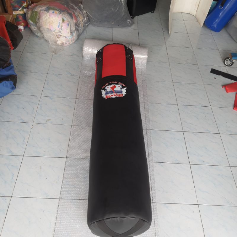 กระสอบหนังครึ่งใบแดงดำ180cm(กระสอบไม่บรรจุ)หนังแซนวิดอย่างหนากรุผ้าd600 2ชั้นแขงแร็งทนทาน สำหรับมืออาชีพ ตอกกระดุมสแน็ป ราคา ถูกที่สุด ดีลบีเคเค แกลเลอรีภาพที่ 2