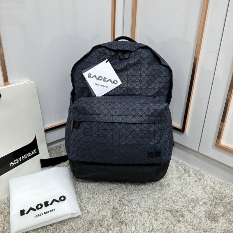 BAO BAO ISSEY MIYAKE KURO DAYPACK BACKPACK