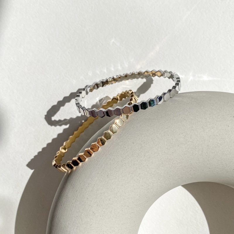 Hringur | B21 honeycomb bracelet 🐝
