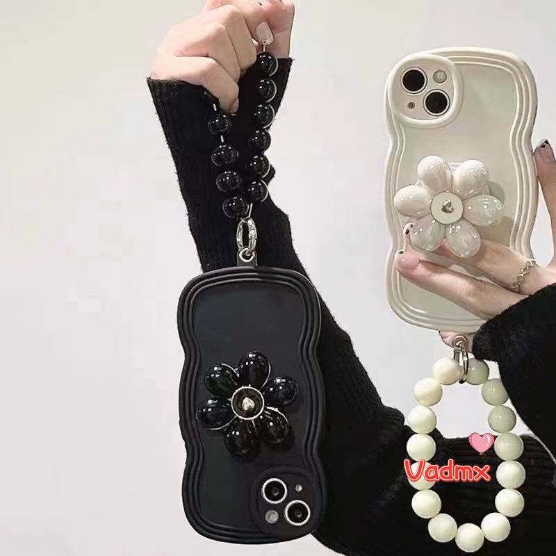 เคสโทรศัพท์มือถือนิ่ม ลายดอกไม้ หัวใจ ประดับมุกแวววาว พร้อมสายคล้องมือ สําหรับ Vivo Y77E Y77 V23E V23 5G V21 Y76S Y73S Y70S Y17 Y11 Y12 Y13 Y15 Y19 Y5S Y53S Y52S Y33S Y85 V9 Y93 Y91C S1