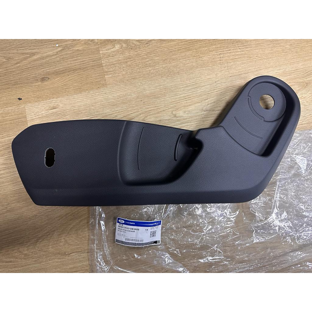 ฝาครอบที่นั่ง FRONT PART [AB39-17-F931DB3A06] FORD RANGER T6