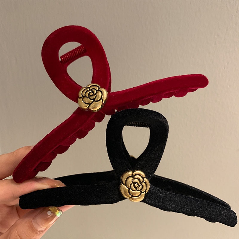 ที่หนีบกํามะหยี่ดอกเคมีเลียสีแดงไวน์ระดับไฮเอนด์