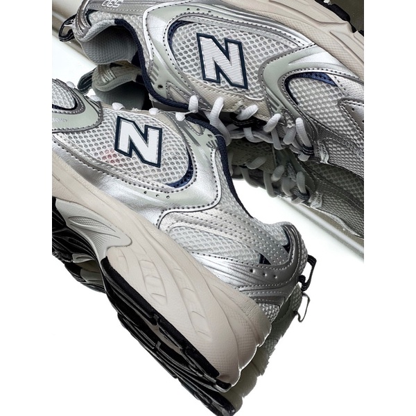 New balance รุ่น mr530ka