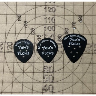 Pick guitar ปิ๊กกีต้าร์ ความหนา 1.00มิลลิเมตร ปิ๊กที่ให้คุณสมบัติเพิ่มเสียงใสเป็นประกาย เสียงคมชัด
