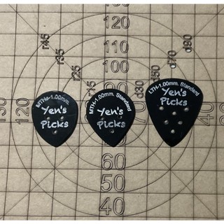 Pick guitar ปิ๊กกีต้าร์ ความหนา 1.00มิลลิเมตร ปิ๊กที่ให้คุณสมบัติเพิ่มเสียงใสเป็นประกาย เสียงคมชัด