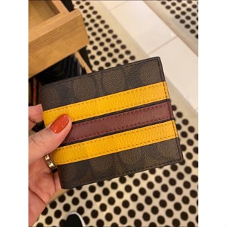 พร้อมส่ง แท้ 💯% New Coach กระเป๋าสตางค์ผู้ชาย COACH 3-IN-1 WALLET IN SIGNATURE CANVAS WITH VARSITY STRIPE NO. 3008