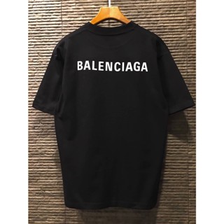 BALENCIAGA BACK LOGO PRINT T-SHIRT IN BLACK เสื้อยืดคอกลมแขนสั้น แบรนด์บาลองเซียก้า สกรีนตัวหนังสือโลโก้ด้านหลัง สีดำ