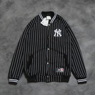 เสื้อแจ็กเก็ต Varsity MLB NY YANKEES STRIP สีดํา สีขาว