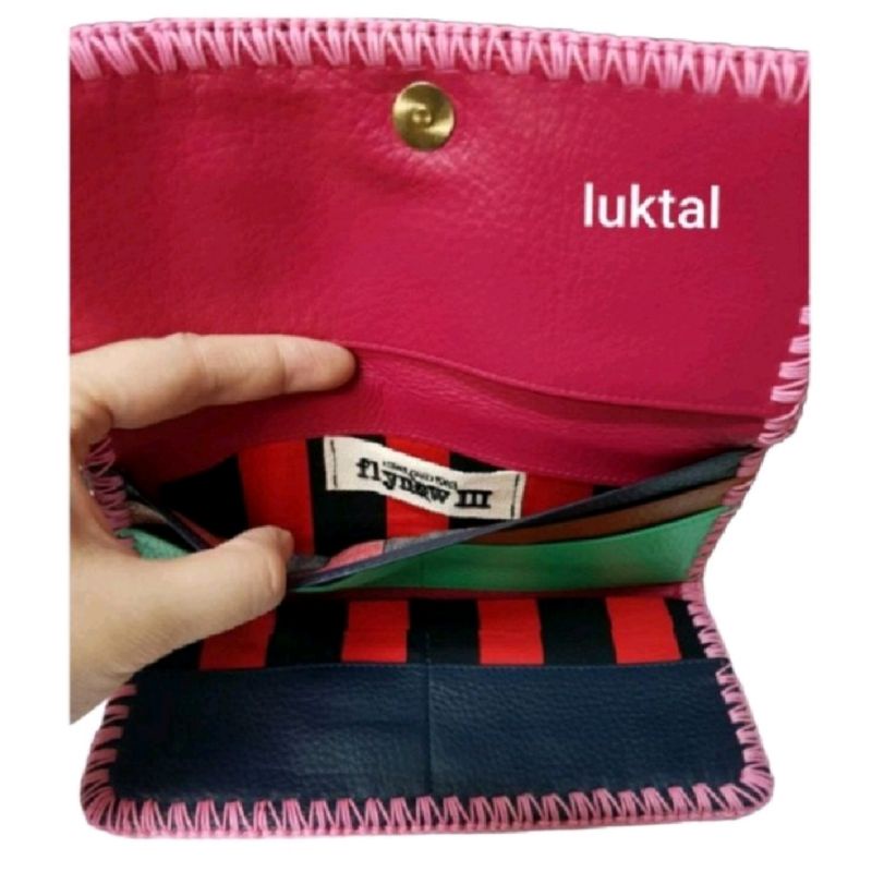 กระเป๋าสตางค์หนังแท้ 💯  แบรนด์ Flynow III มือ 1