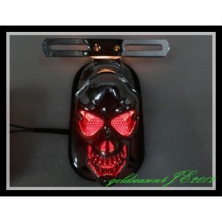 MOTORCYCLE SKULL INTEGRATED REAR TAIL LIGHT SIDE MOUNT PLATE   FOR HARLEY