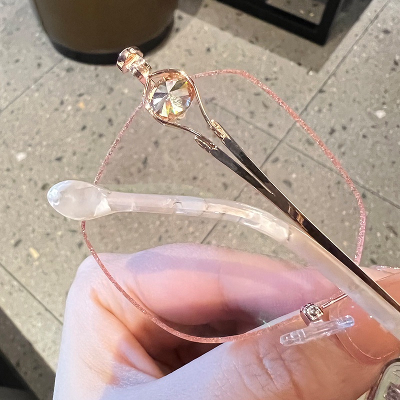 (+1.00° ถึง +3.50°) แว่นอ่านหนังสือ น้ำหนักเบาเป็นพิเศษ ไร้ขอบ แว่นตาแฟชั่นประดับเพชร เหมาะสำหรับผู้หญิง แว่นไร้ขอบเหลี่ยม ป้องกันแสงสีฟ้า ป้องกันรังสี