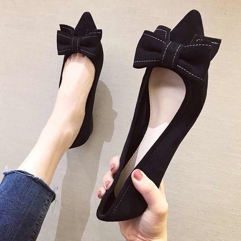 35-40 รองเท้าส้นแบนสีดำเวอร์ชั่นเกาหลีหวานและน่ารักโบว์ลำลองทุกการแข่งขันชี้เท้าปากตื้นมืออาชีพพื้นรองเท้านุ่มรองเท้า