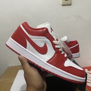 Air Jordan 1 ยิมต่ํา สีแดง