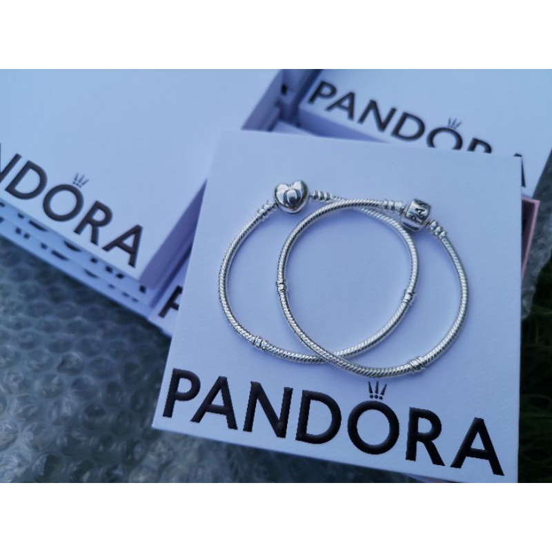 🎅แท้​ พร้อมส่ง​🎄 Pandora Size16, 17,18แท้100% สร้อยข้อมือ PANDORA  Pandora Moments Snake Chain Brace