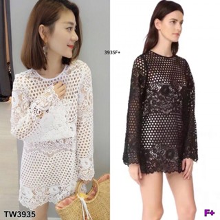 👗Pfashion [ส่งไว!!🚛] P3935 เดรสลูกไม้แขนระฆังแต่งฉลุทั้งชุด Lace dress with bell sleeves decorated with openwo