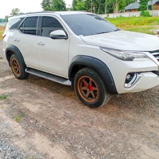 คิ้วล้อ RICH ใส่ TOYOYA FORTUNER 2015-2019 ขนาด 6 นิ้ว สีดำด้าน หมุดน๊อต สำหรับตกแต่ง ดุ เข้ม สวยงาม งานคุณภาพเกรด A