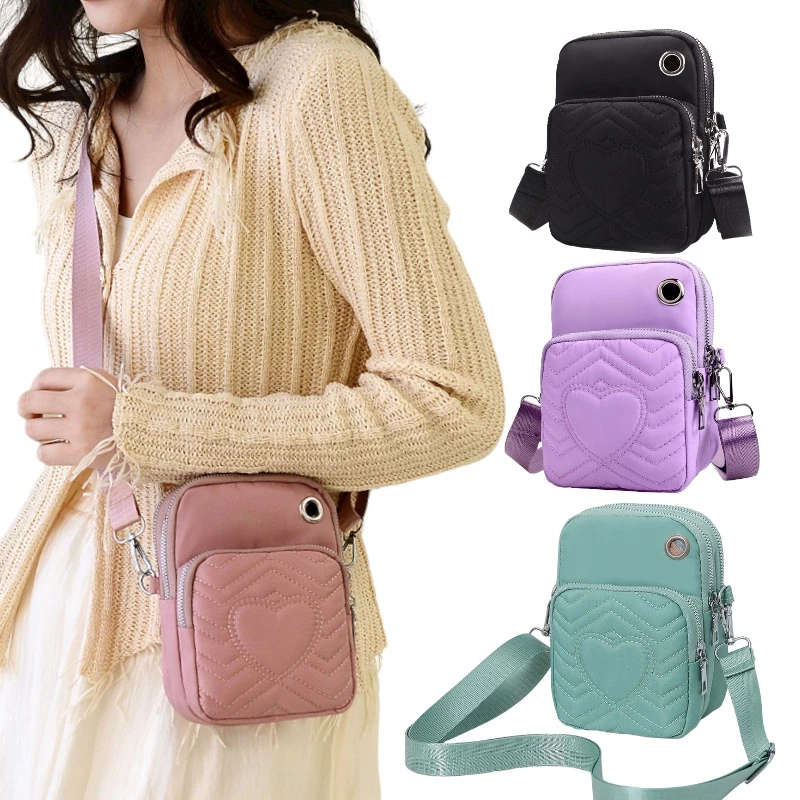 (w235)กระเป๋าสะพายข้าง แต่งซิปสีเงินสวยงาม ลายหัวใจน่ารัก vgetbag