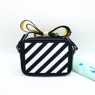 กระเป๋า Off white logo crossbody bag  พร้อมส่งค่ะ  (กว้าง 7.5* สูง 5.5 นิ้วค่ะ)