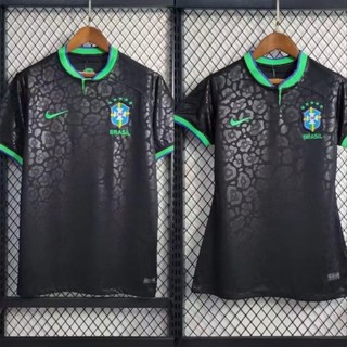 เสื้อกีฬาแขนสั้น ลายทีมชาติฟุตบอล Brazil Pre-Match Top ชุดเยือน สําหรับผู้ชาย และผู้หญิง ไซซ์ S - 2XL สีดํา