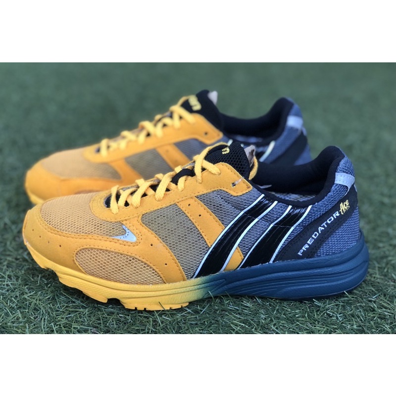 รองเท้าวิ่ง Pan predator