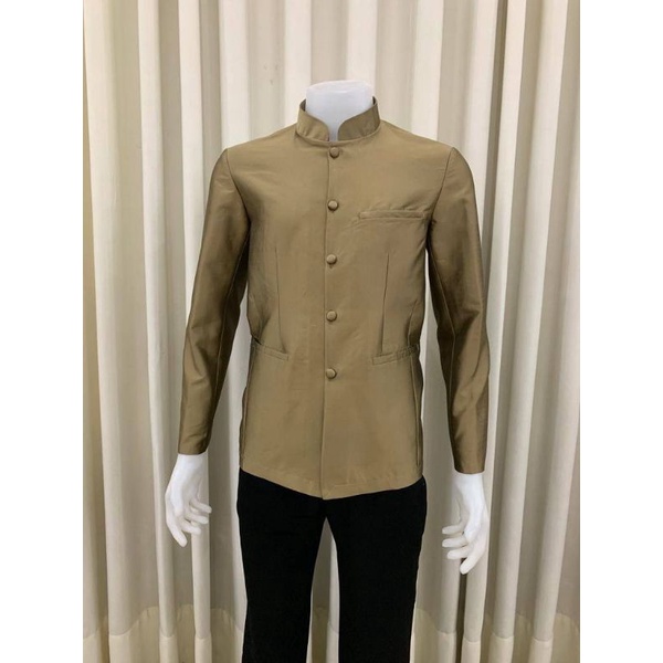 ขอพระราชทานผ้าไหมอย่างดีสีไม่ตกผ้านุ่มตัดเย็บปราณีตมากจ้ามีเสริมฟองน้ำทีไหลตัดเย็บอัดผ้ากาว 2 ชั้นผ้าอยู่ทรงใส่เข้ารูป