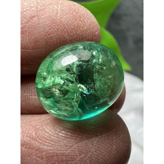 columbian emerald 14 carats 15x14mm 1 pieces