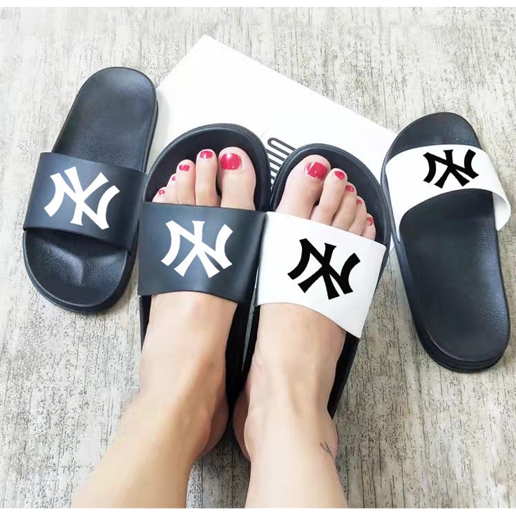 ❤️ถูกและดี!!!❤️Fashion home slippers รองเท้าแตะแฟชัน ใส่ได้ทั้งผู้ชาย ผู้หญิง TXB39