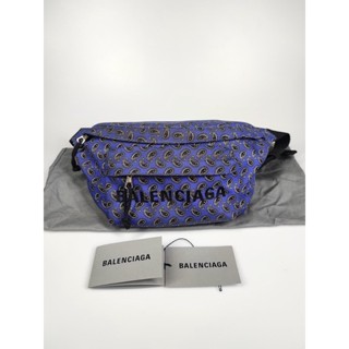 Balenciaga belt bag like new